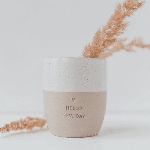 Becher Hello New Day